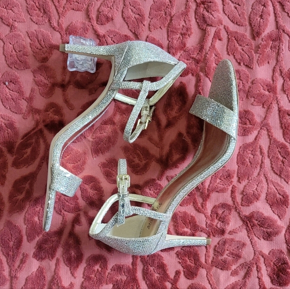MK sparkling strap sandal - Picture 3 of 3
